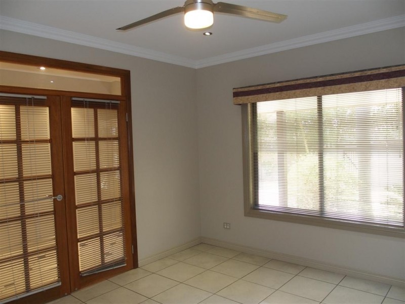 8 Campbell Ford Drive, Emerald QLD 4720