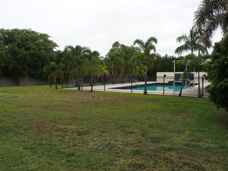 8 Campbell Ford Drive, Emerald QLD 4720