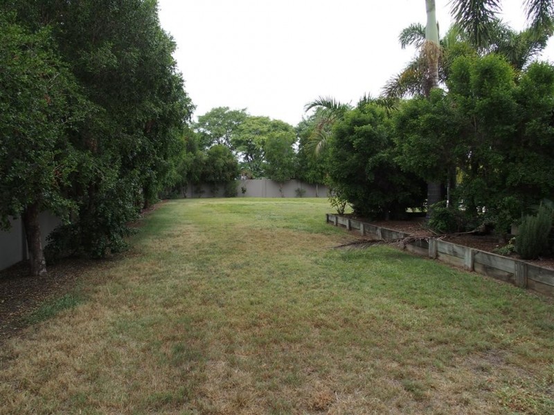 8 Campbell Ford Drive, Emerald QLD 4720