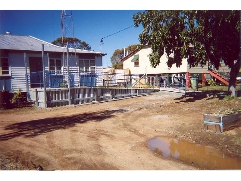 35 Peak Downs Highway, Capella QLD 4723