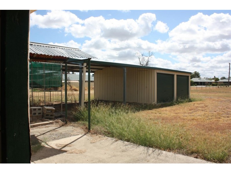 33 Peak Downs Street, Capella QLD 4723