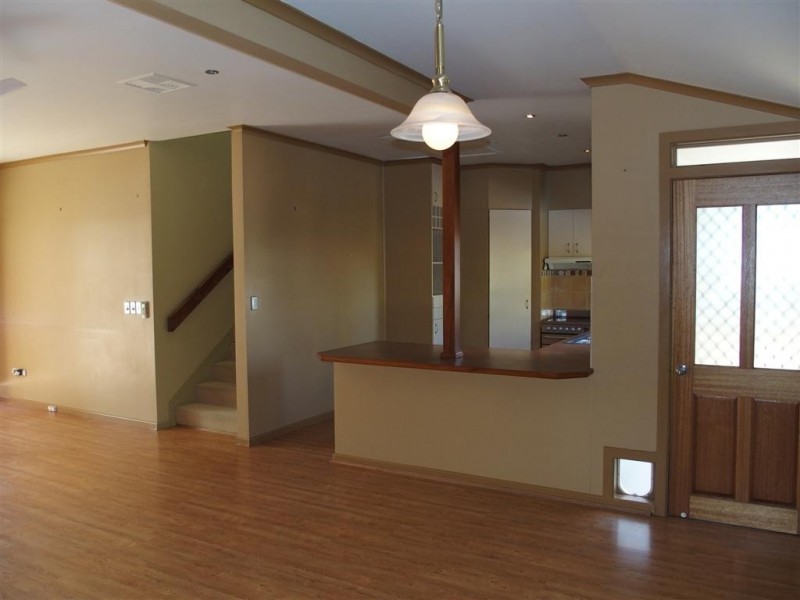 6 Julie Court, Emerald QLD 4720