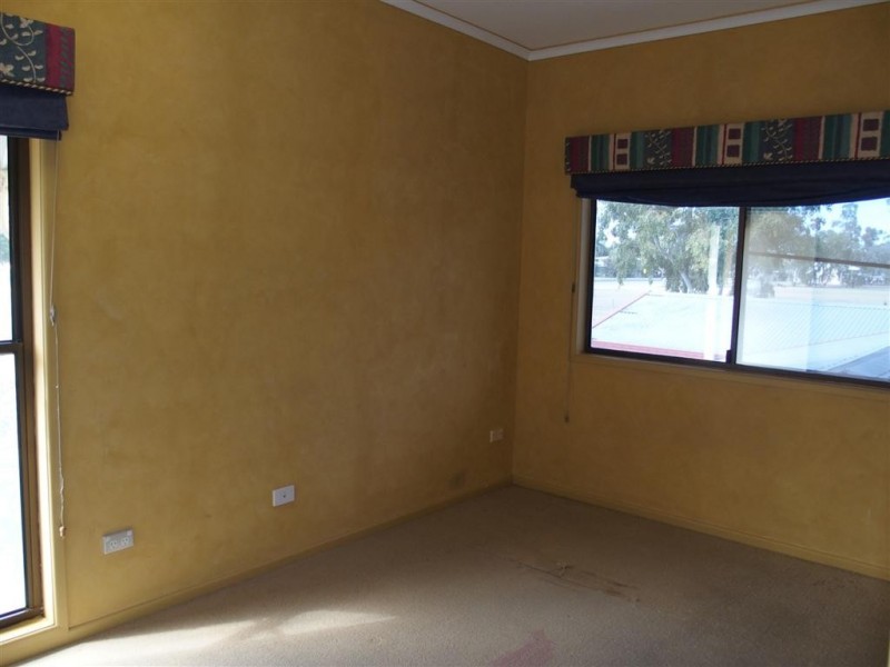 6 Julie Court, Emerald QLD 4720