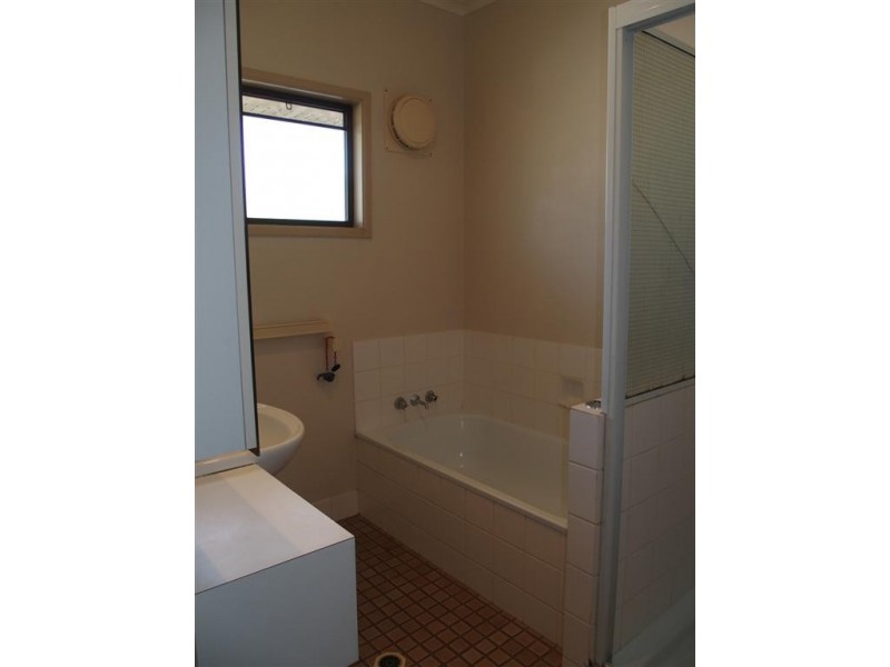 6 Julie Court, Emerald QLD 4720