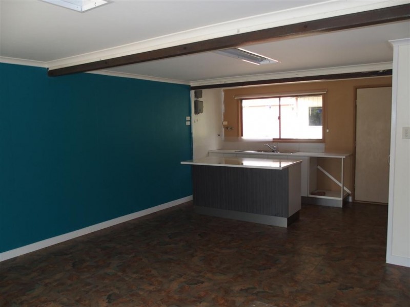 6 Julie Court, Emerald QLD 4720