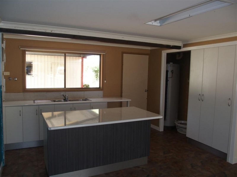 6 Julie Court, Emerald QLD 4720