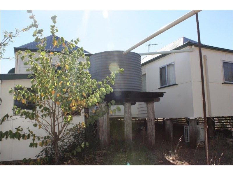 97 Woodbine Street, Springsure QLD 4722