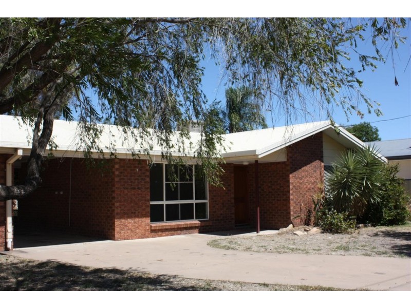 54 Braeside Road, Emerald QLD 4720