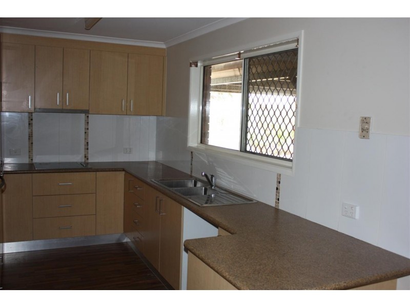 54 Braeside Road, Emerald QLD 4720