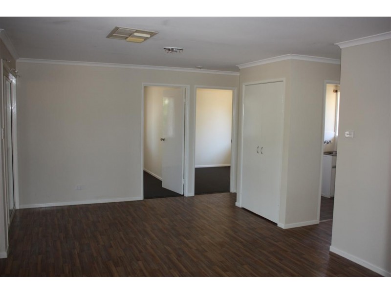 54 Braeside Road, Emerald QLD 4720