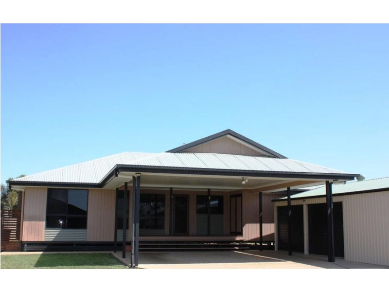 22 Callaghan Street, Emerald QLD 4720