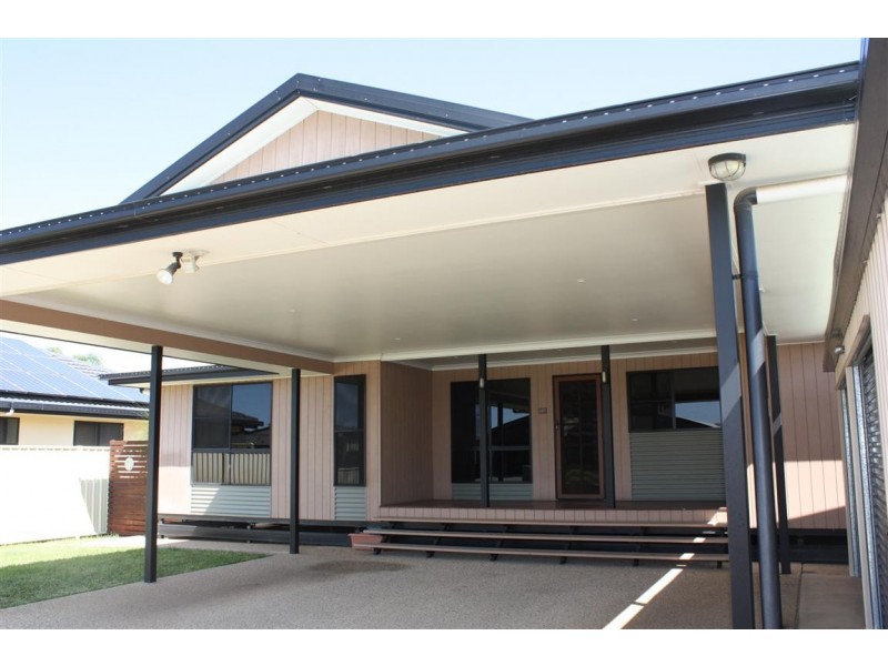 22 Callaghan Street, Emerald QLD 4720