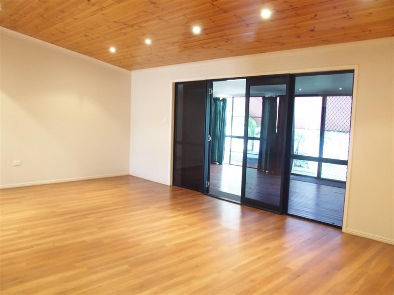 22 Callaghan Street, Emerald QLD 4720