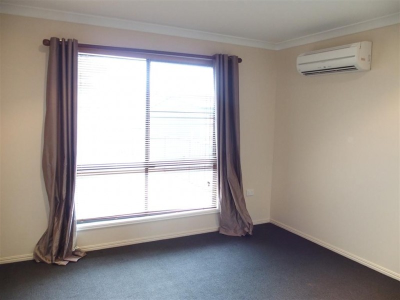 22 Callaghan Street, Emerald QLD 4720
