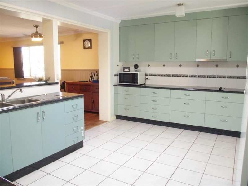 1 Akubra Drive, Emerald QLD 4720