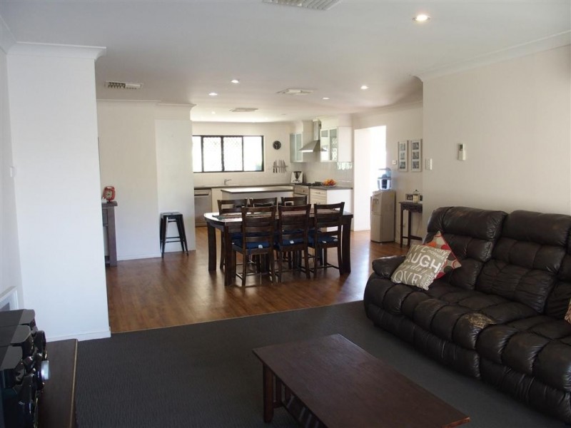 18 Akubra Drive, Emerald QLD 4720