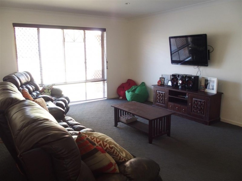 18 Akubra Drive, Emerald QLD 4720