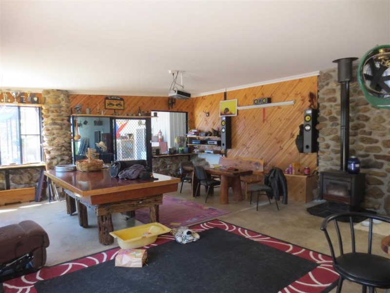 35 Raintree Ave, Sapphire QLD 4702