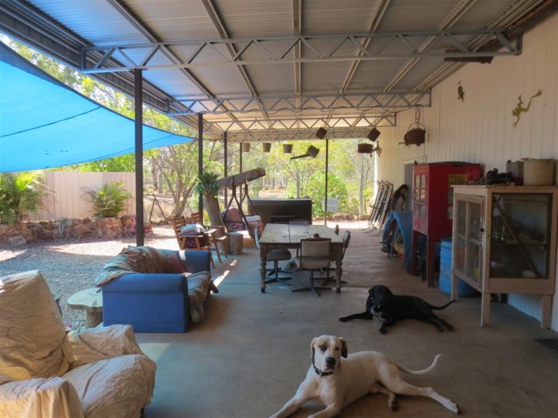 35 Raintree Ave, Sapphire QLD 4702