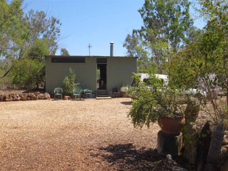 35 Raintree Ave, Sapphire QLD 4702