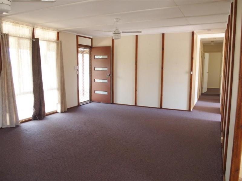 13 Edgewood Drive, Emerald QLD 4720
