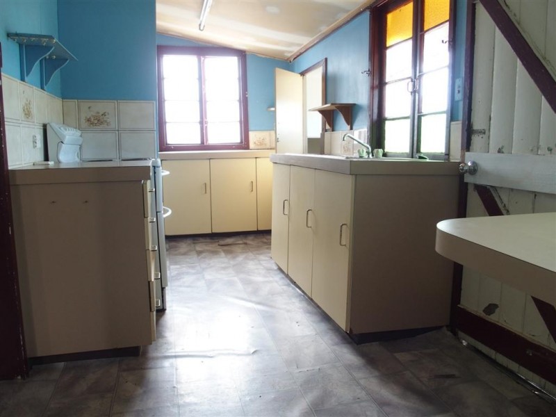 7 Robert Street, Emerald QLD 4720