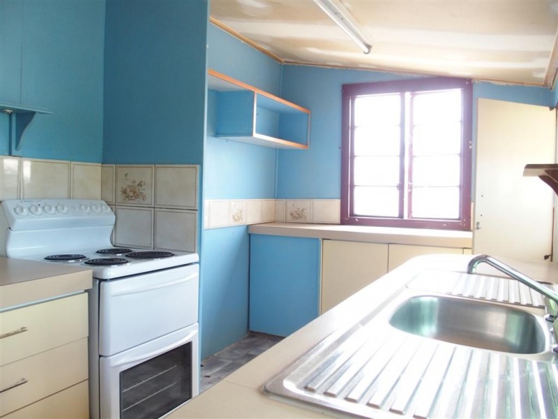 7 Robert Street, Emerald QLD 4720