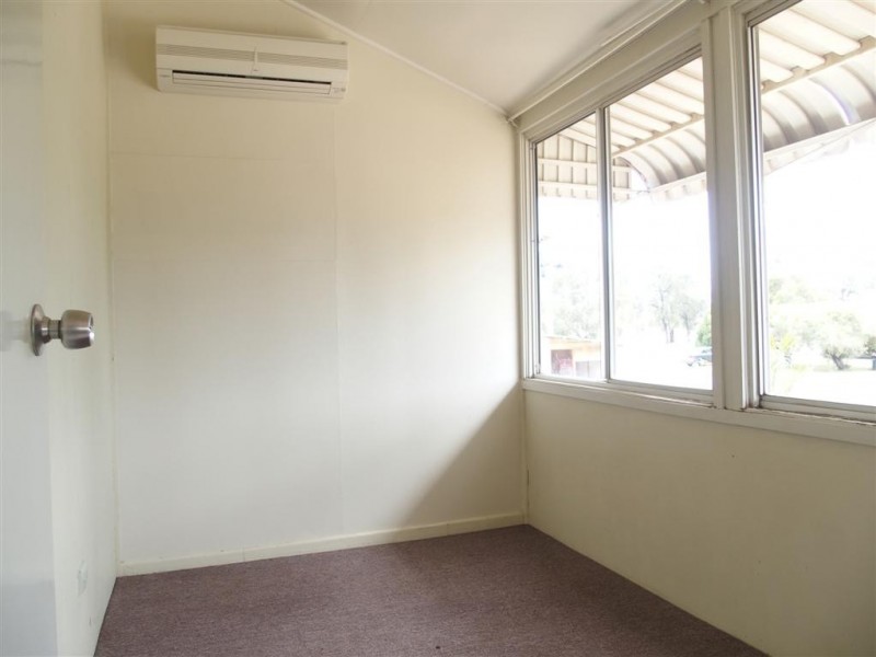 7 Robert Street, Emerald QLD 4720