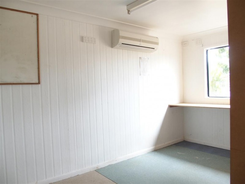 7 Robert Street, Emerald QLD 4720