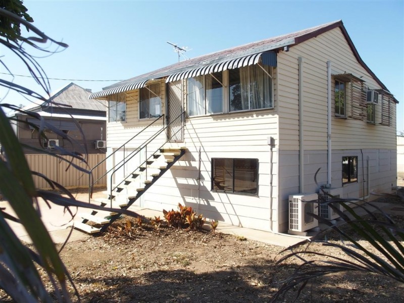 7 Robert Street, Emerald QLD 4720