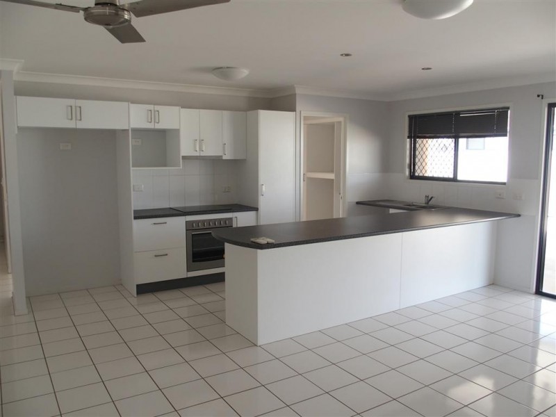 50 Mayfair Drive, Emerald QLD 4720