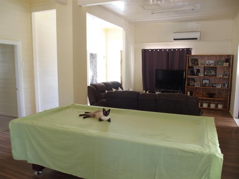 28 Silica Rd, Emerald QLD 4720