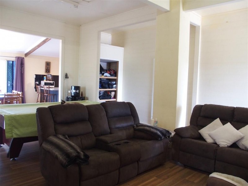 28 Silica Rd, Emerald QLD 4720