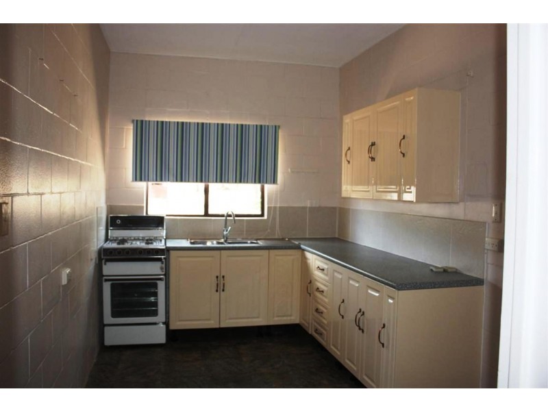 7 Baker Road, Sapphire QLD 4702