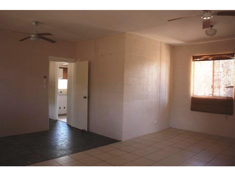 7 Baker Road, Sapphire QLD 4702
