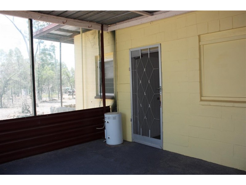 7 Baker Road, Sapphire QLD 4702