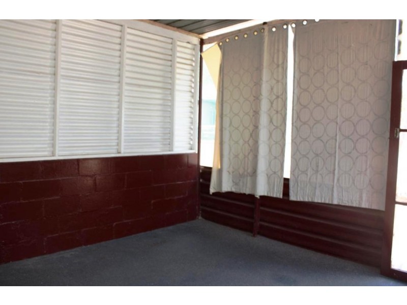 7 Baker Road, Sapphire QLD 4702