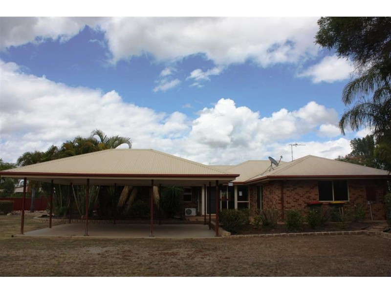10 Coaker Drive, Emerald QLD 4720