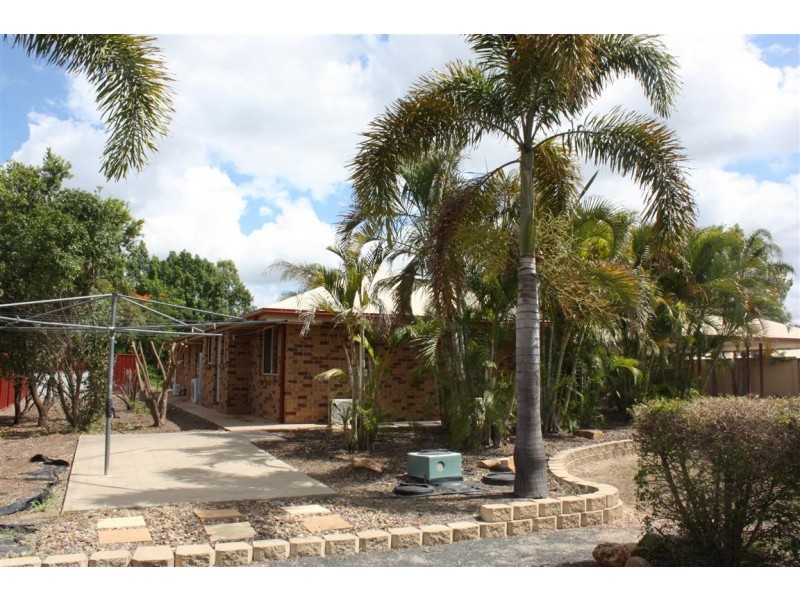 10 Coaker Drive, Emerald QLD 4720