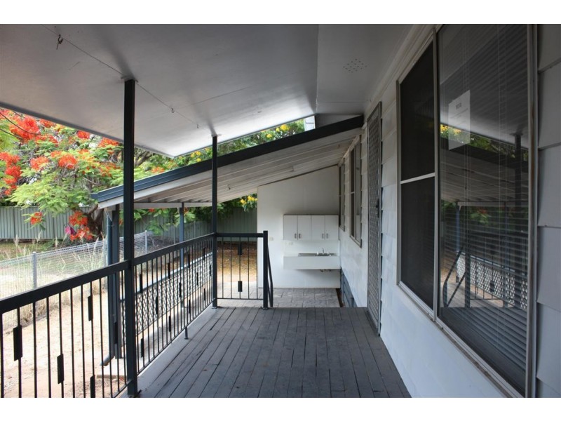 72 Braeside Road, Emerald QLD 4720