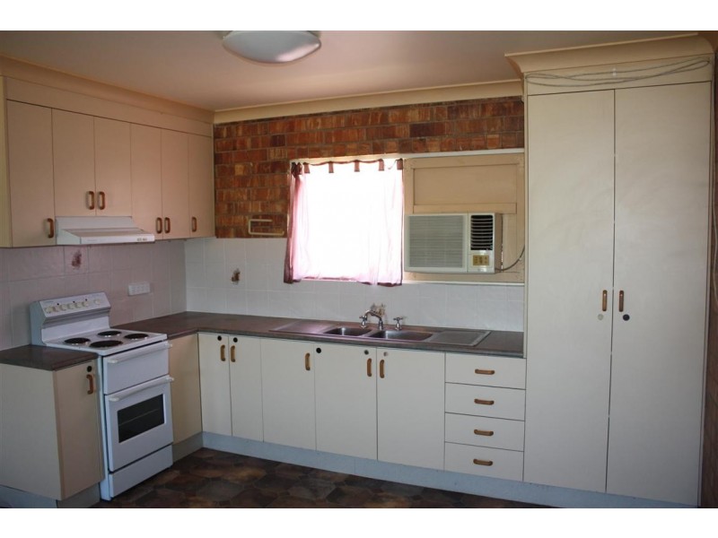 1/167 Opal Street, Emerald QLD 4720