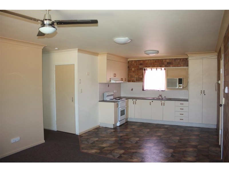 1/167 Opal Street, Emerald QLD 4720