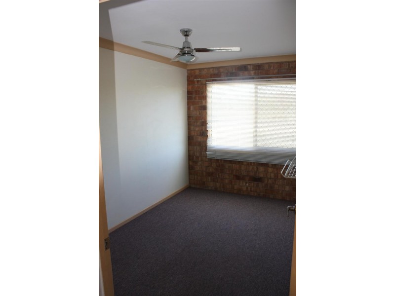 1/167 Opal Street, Emerald QLD 4720