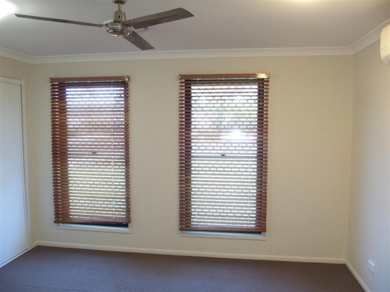 73 Loch Street, Emerald QLD 4720
