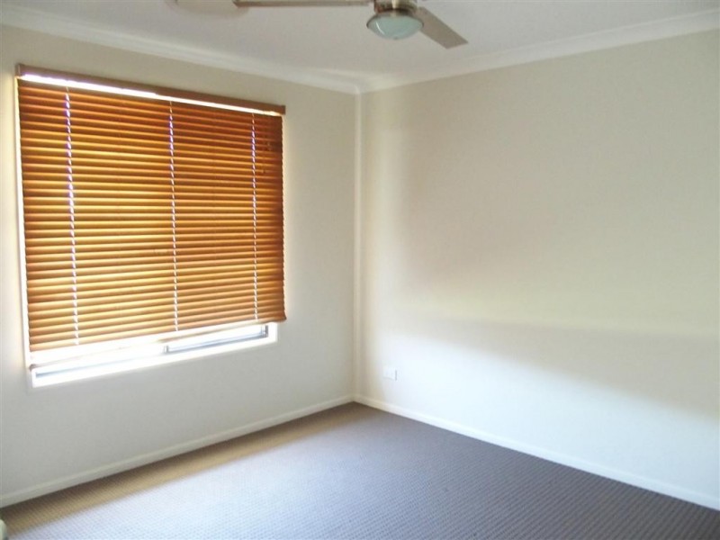 73 Loch Street, Emerald QLD 4720
