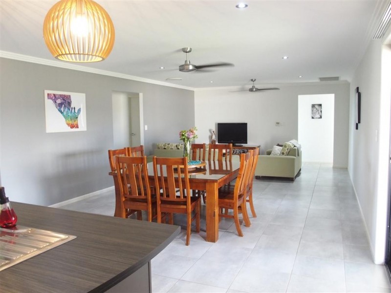 74 Canterbury Road, Emerald QLD 4720