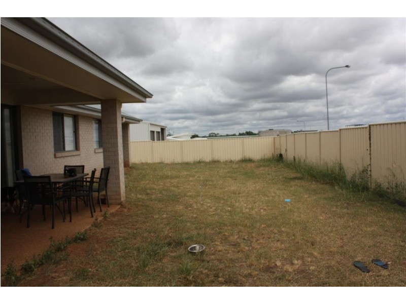 2 Lightening Street, Emerald QLD 4720