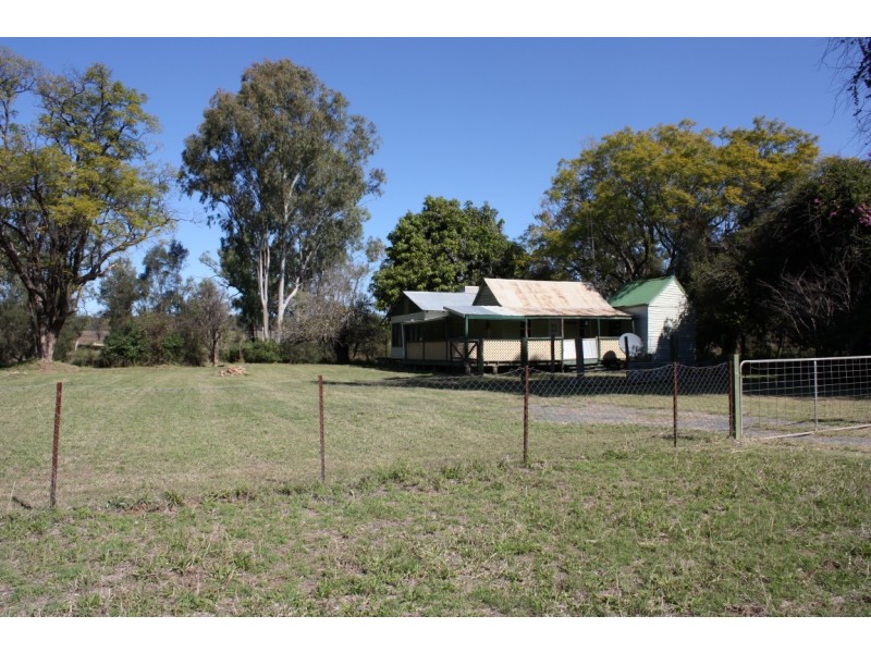 3 Glenlena Avenue, Rubyvale QLD 4702