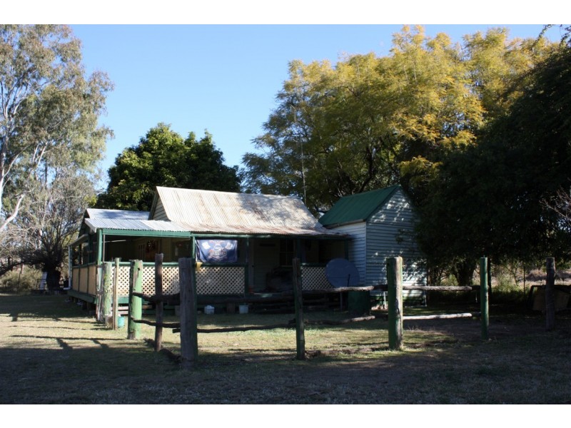 3 Glenlena Avenue, Rubyvale QLD 4702