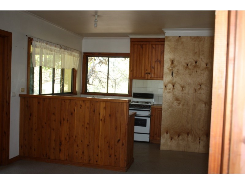 3 Glenlena Avenue, Rubyvale QLD 4702